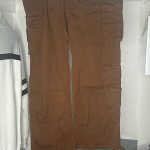 Brown cargos pants